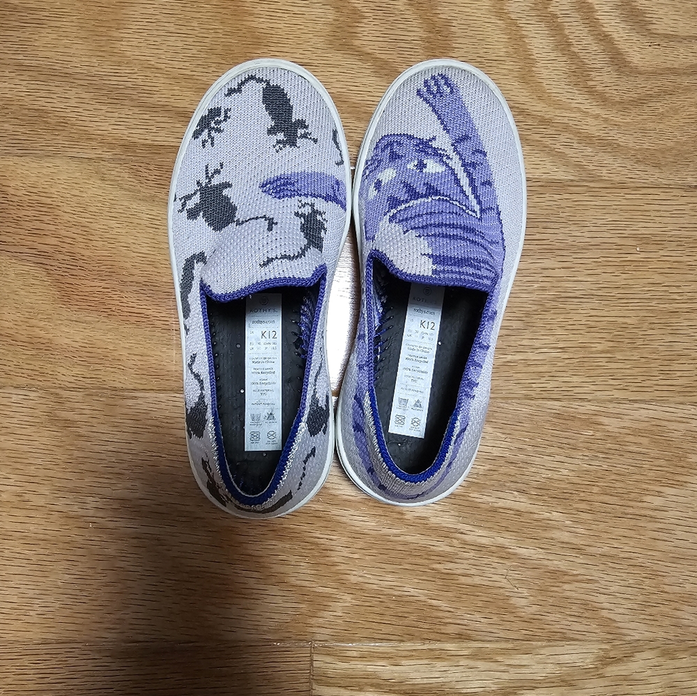 Rothys Kids Sneaker (Purple) in kids size 12